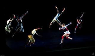 cal-performances-pilobolus-megawatt-1-d-murray.jpg