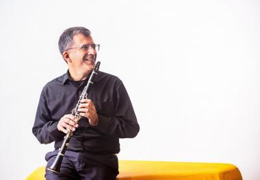 Left Coast's clarinetist Jerome Simas performs.