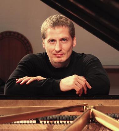 Concert pianist Daniel Glover