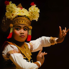 Ayu Larassanti dances in <em>Somia</em> (Peace) Photo by Jorge Vismara