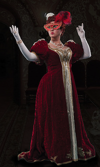 Lindsay Thompson Roush as Rosalinde 