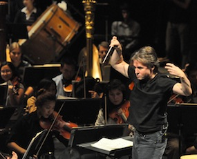 Salonen conducts a masterclass with the UC Berkeley Symphony 