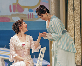 Christel Lötzsch (Dorabella) and Ellie Dehn (Fiordiligi)