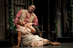 Gordon Hawkins (Porgy) and Lisa Daltirus (Bess)<br/>Photos by Elise Bakketun