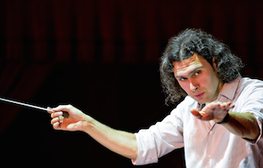 Vladimir Jurowski conducting the London Philharmonic