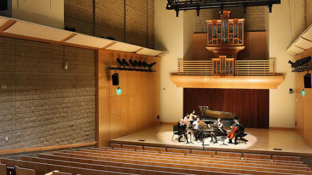 Rehearsal in Schroeder Hall (Photo by Doug Dun)