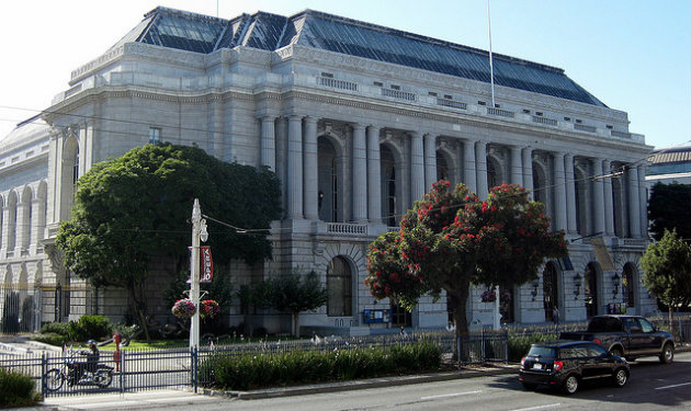 The top floor, with the glass roof, was SF MoMA; now it is the Wilsey Center, minus the glass roof in the center