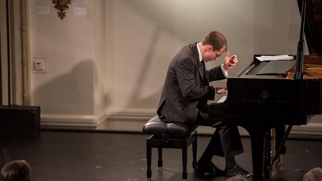 Gilles Vonsattel, piano (Photo by Carlin Ma)